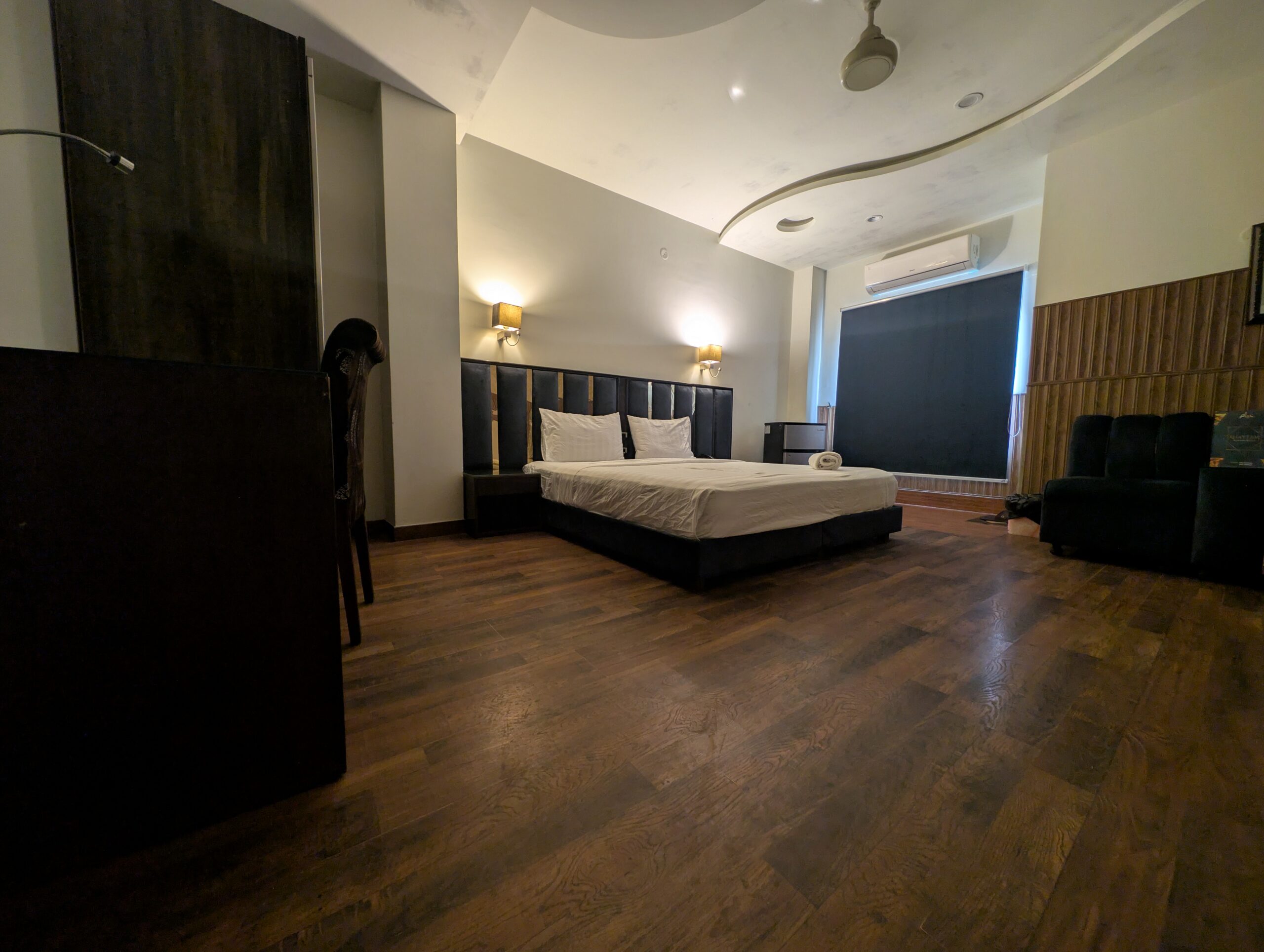 PXL 20251005 111941019 Scaled